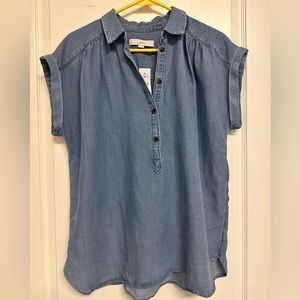 NWT - Cute Summer Cap Sleeved Denim Loft Shirt